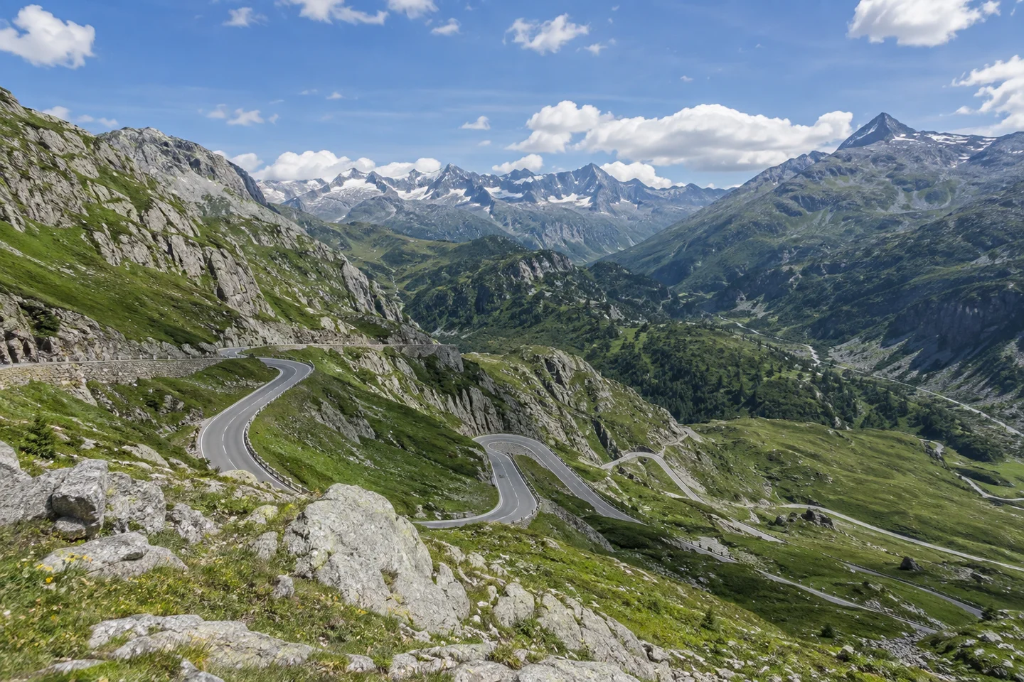 Passstrasse über den Grimselpass auf 2'164 m